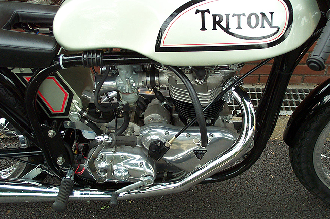 Triton 650 kʑEG^Twin carb. tl