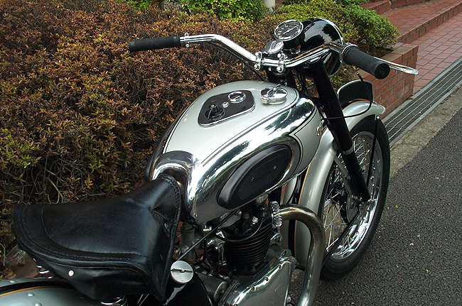 Triumph 5TkT100 Versionl