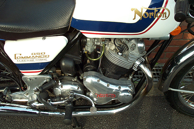 Norton 850 Commando kJ.P.SVersionl