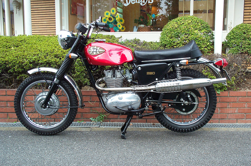 BSA B25 Barracuda