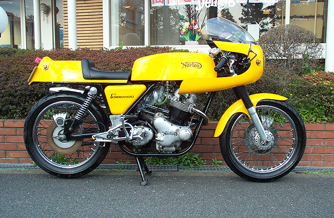 Norton 850 CommandokT.T.Racer Replical 