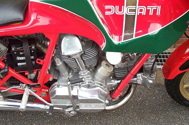 Ducati 900 MHRkNCR-Customl