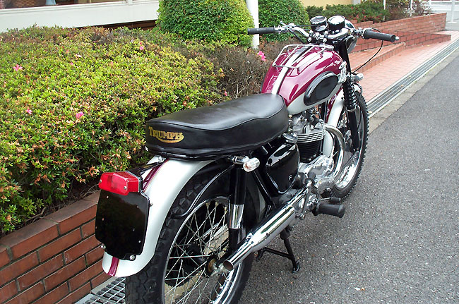 Triumph  sR-6k650lTrophy