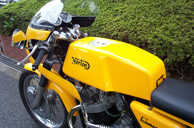 Norton  Command 750 PD Racer