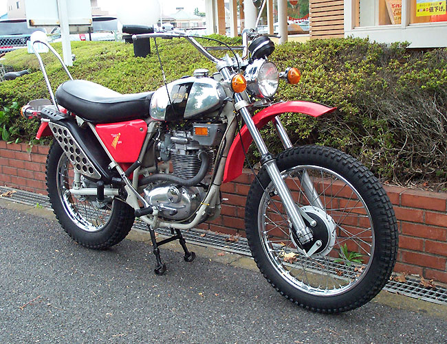 BSA Goldstar 250SS