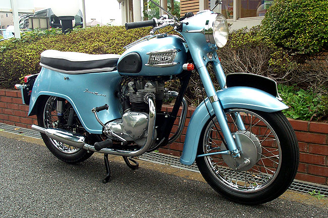 Triumph 3TAk350l Twenty-One