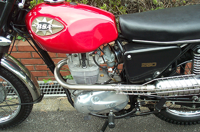 BSA B25 Barracuda