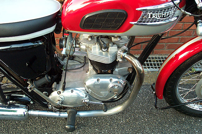 Triumph  sR-6k650lTrophy