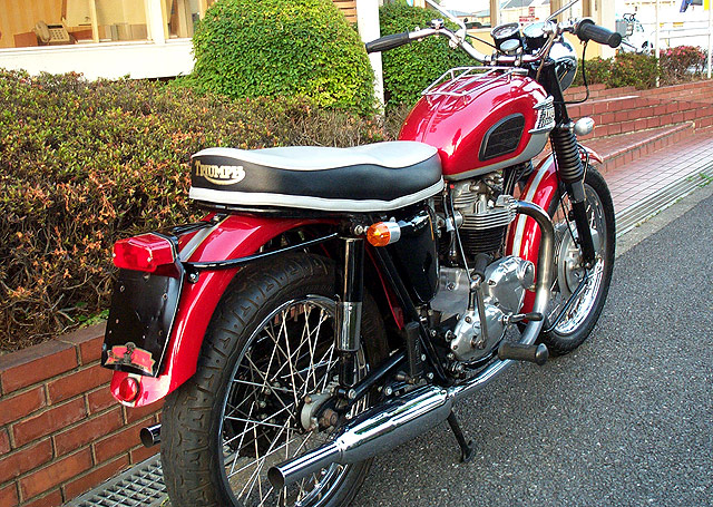 Triumph  sR-6k650lTrophy