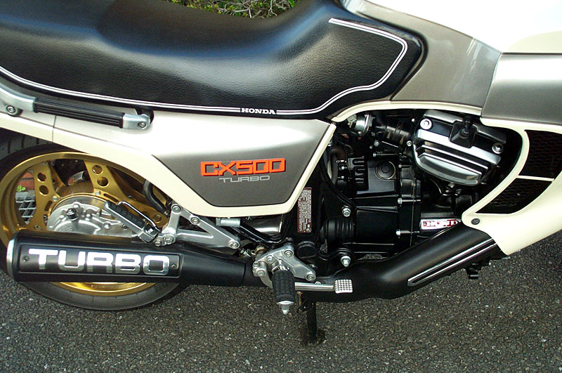 CX500^[{