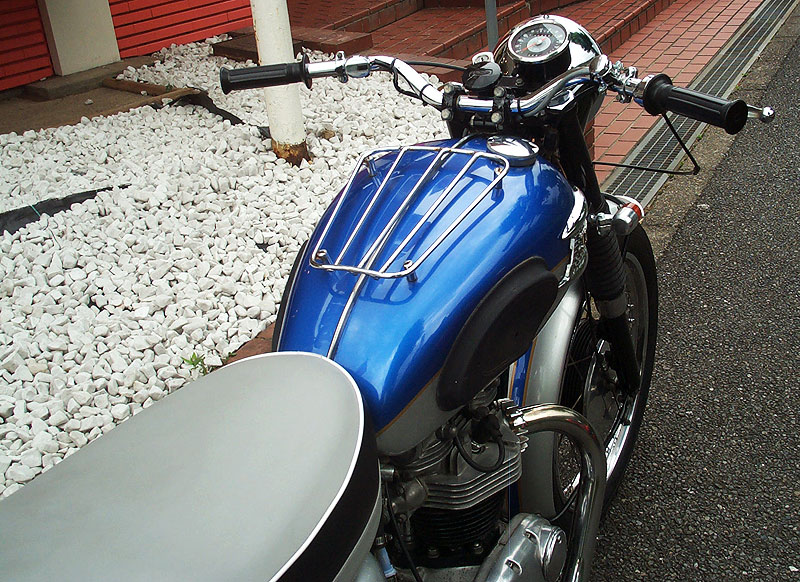 Triumph TR-6 Trophyk650l