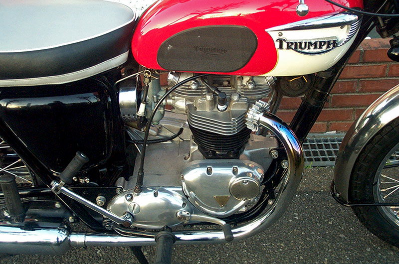 Triumph TR-6Ck650l Trophy