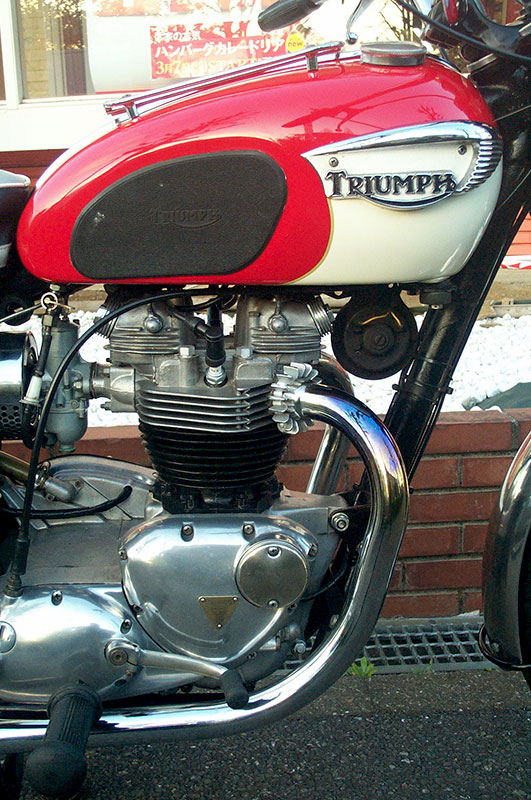 Triumph TR-6Ck650l Trophy