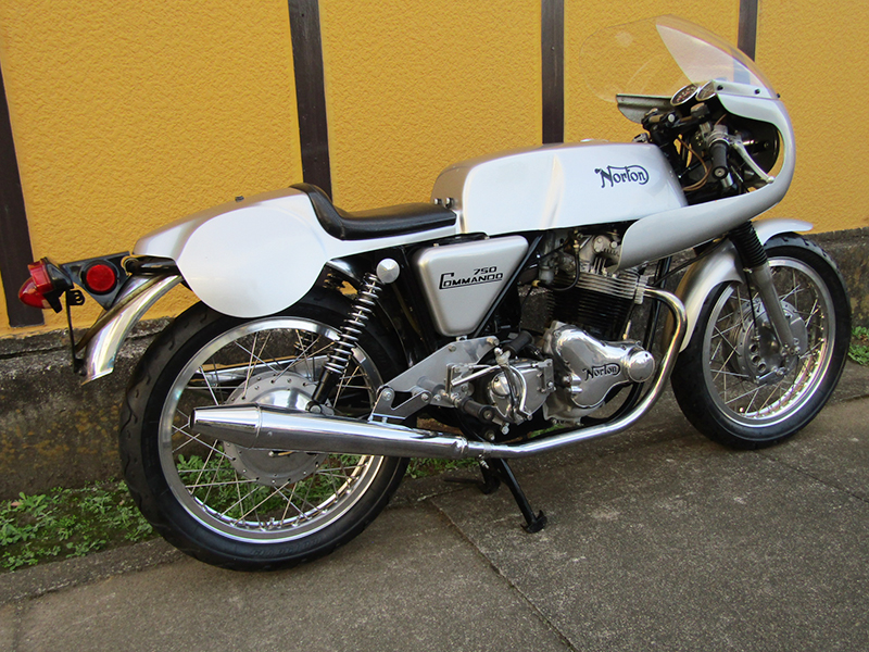 Norton Commando 750 Caffe-Racer