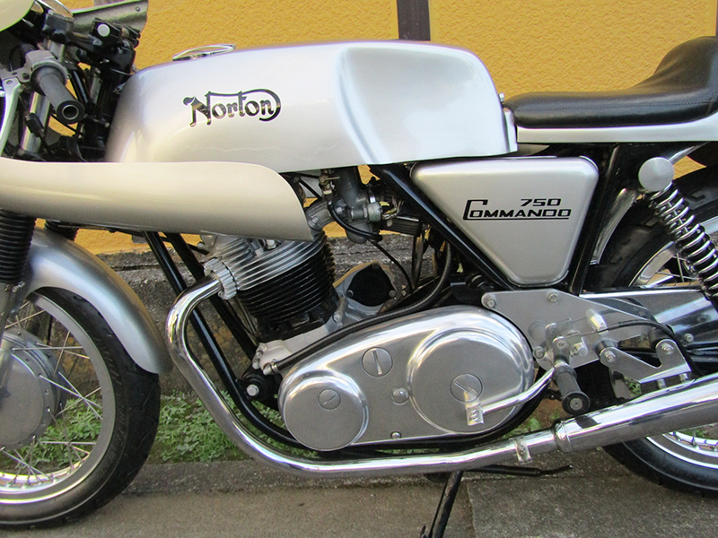 Norton Commando 750 Caffe-Racer