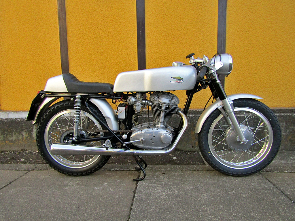 DUCATI 350/250 Cafe-Racer