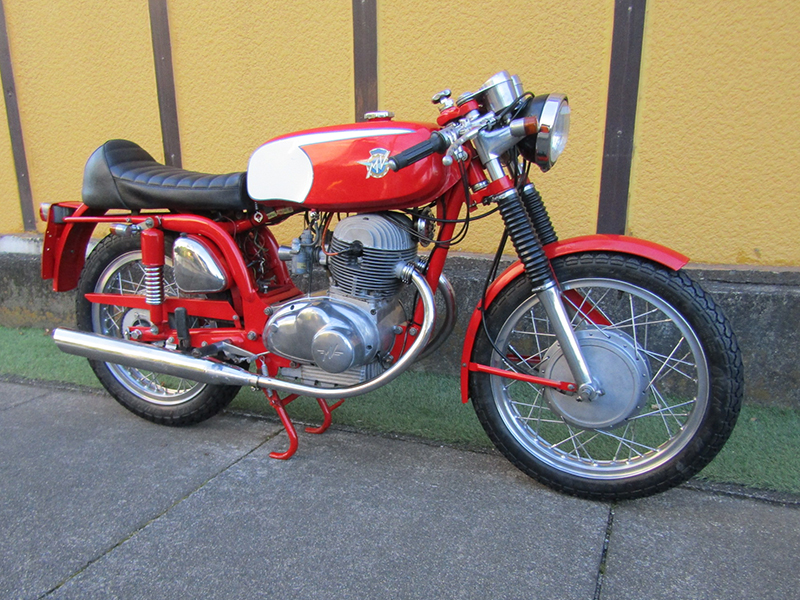 �l�u�A�O�X�^ �R�T�O Sport�k�����^�l