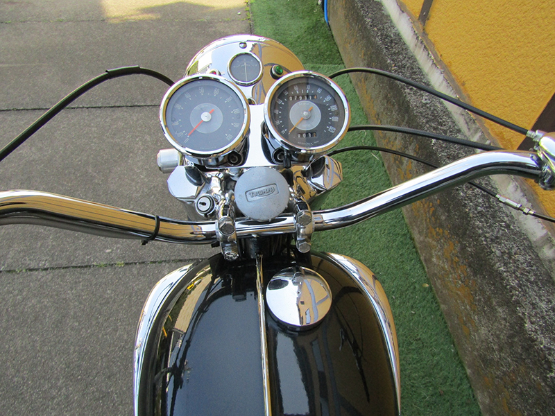 Triumph T100�b�k500�l