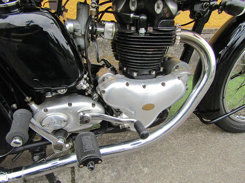 Norton�@Dominator�k500cc�l �����^���f��