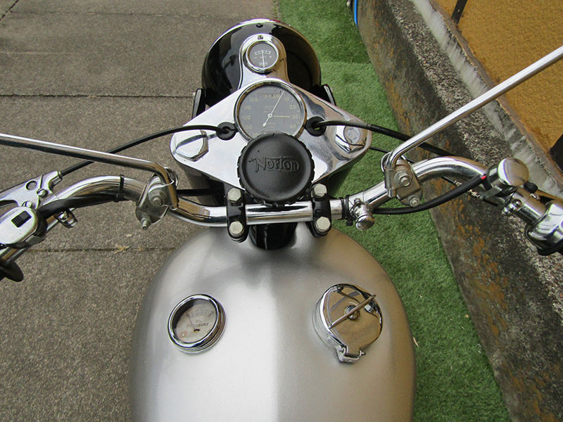 Norton�@Dominator�k500cc�l �����^���f��
