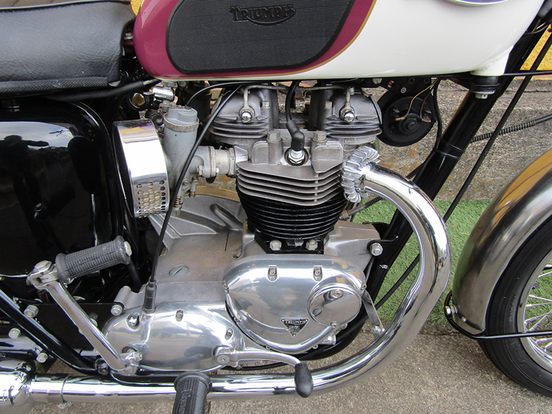 Triumph T120R�k650�lBonnevill