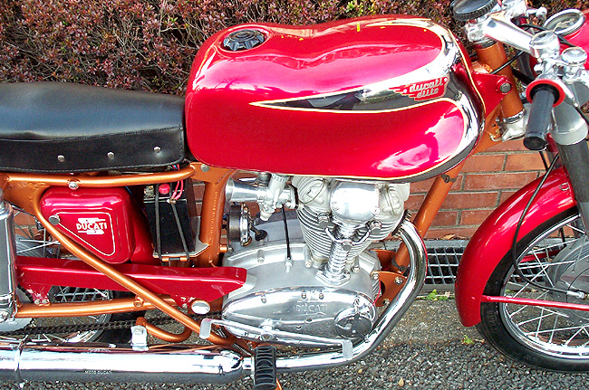 DUCATI  200 Elite