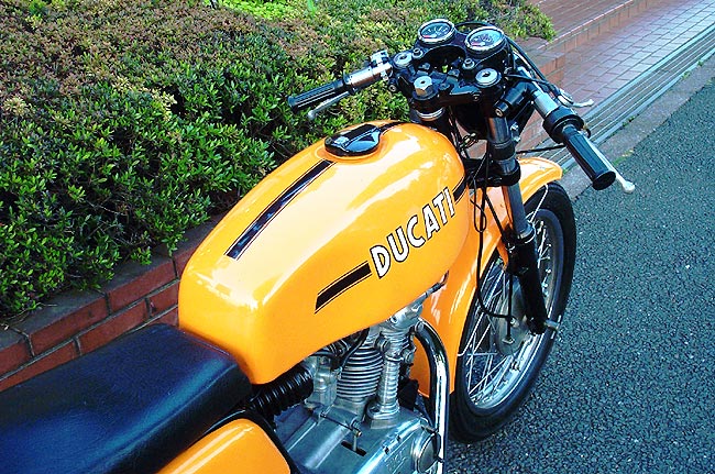 DUCATI 250 DESMO Locks