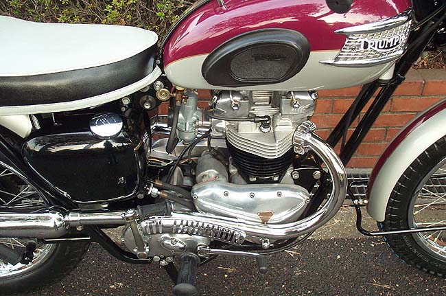 Triumph sR-6kʑ́^650l Trophy