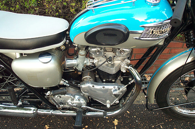 Triumph T120Rkʑ́^650lBonneville