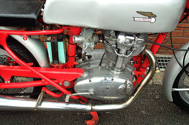 DUCATI  350  Mach-1 type